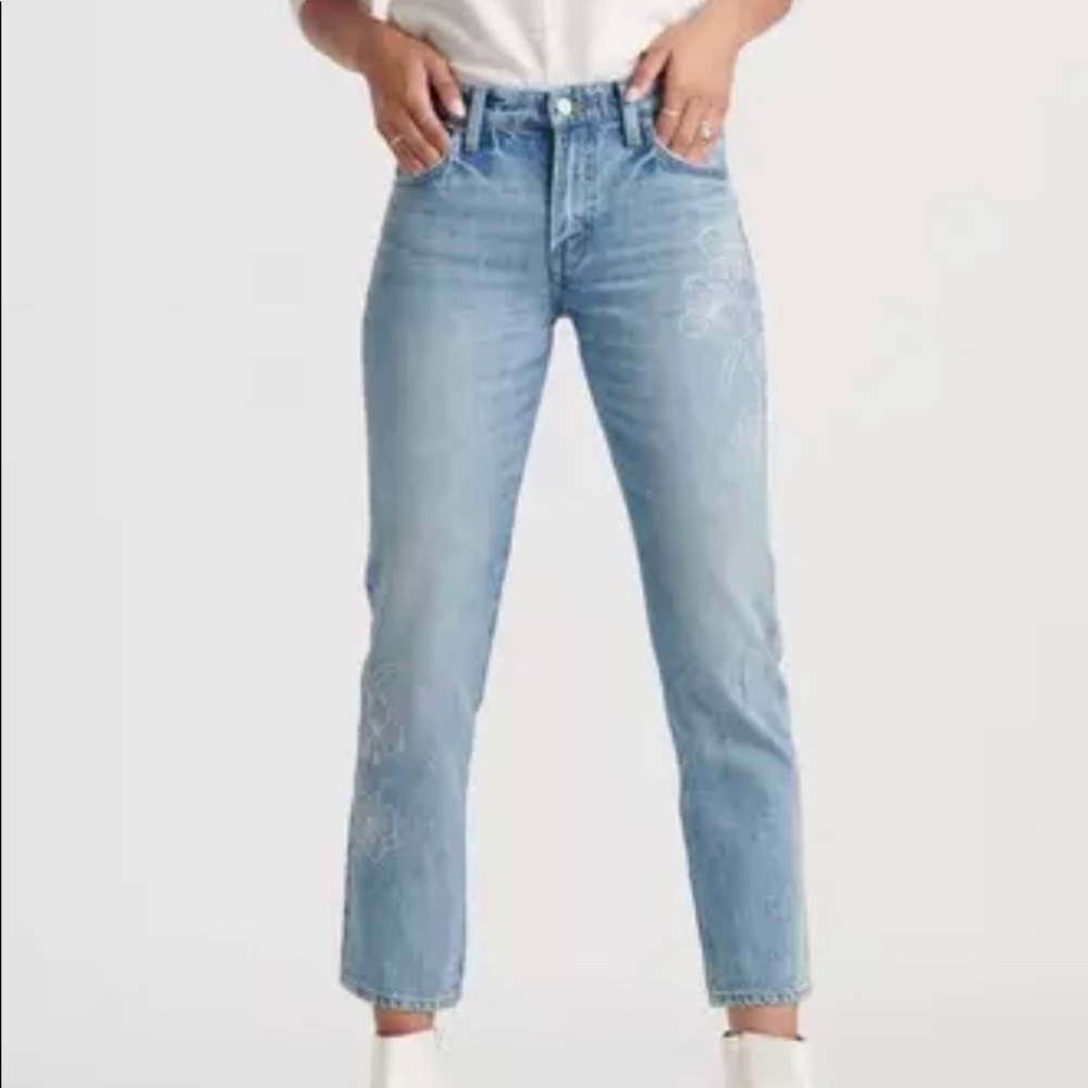 Light wash Lucky Brand jeans